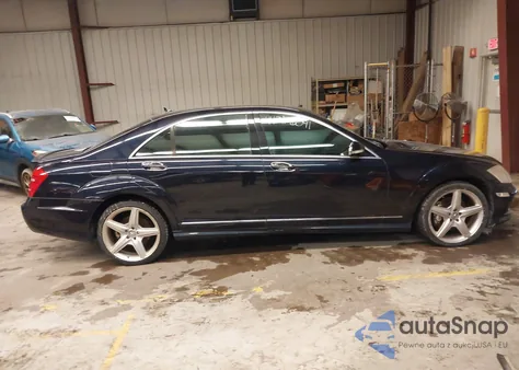 2009 Mercedes-Benz S 550 4Matic z USA, uszkodzony, nr VIN WDDNG86X69A244866